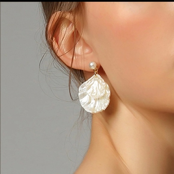 Anthropologie Jewelry - Anthropologie Pearl Shell Iridescent Abalone Style Earrings